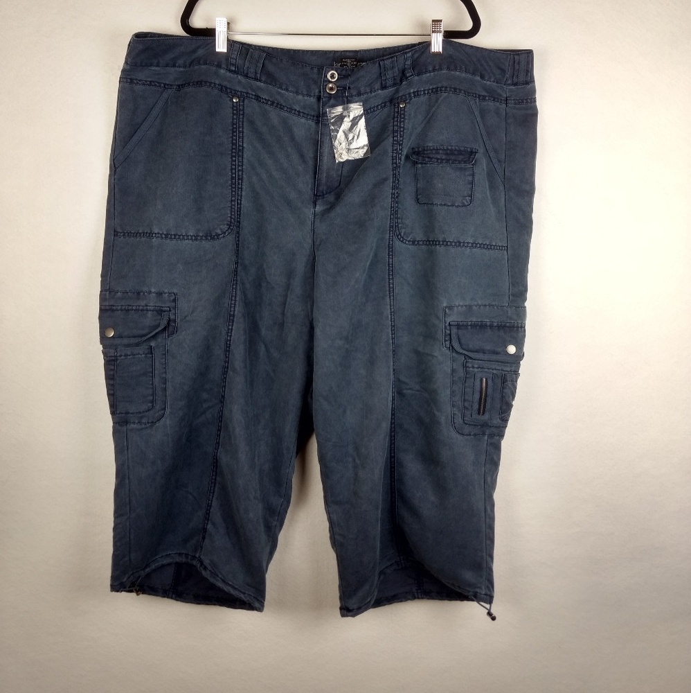 Lane Bryant totally cropped cargo pants navy sz 28